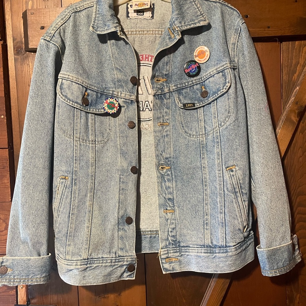 Hard Rock Cafe Lee Jean Jacket Chicago Size Small Blue Denim - Picture 2 of 13